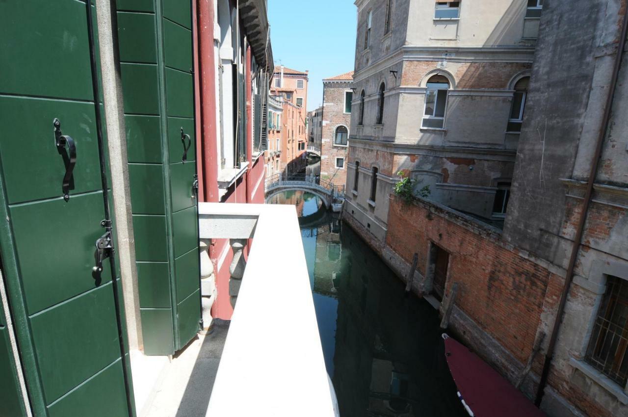 Sunny Canal A/C Wifi Venetië Buitenkant foto